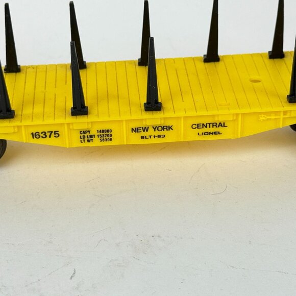 Lionel Caboose Southern X9066 & New York Central Flatcar 16375 Set - Picture 4 of 10